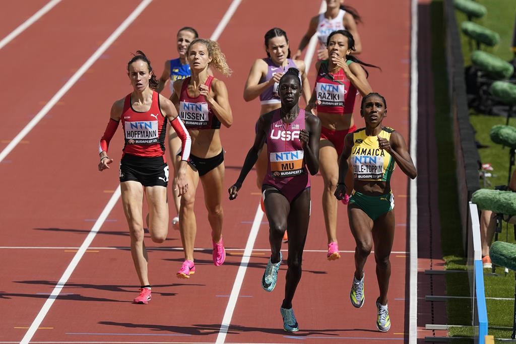 Le Norvégien Karsten Warholm gagne une autre médaille d’or aux Mondiaux d’athlétisme