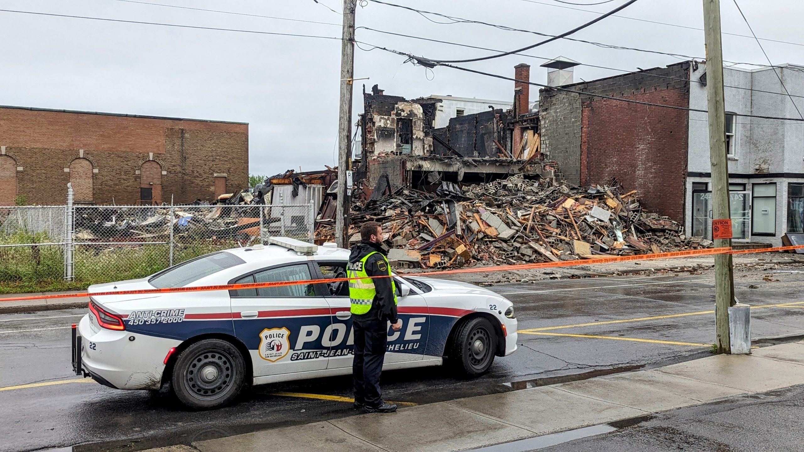 Incendie Dans Le Vieux-Saint-Jean : L'enquête Transférée à La Police ...