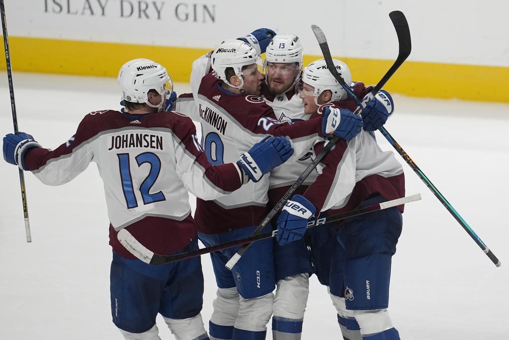 Mackenzie Blackwood fait 51 arrêts, mais l’Avalanche gagne tout de même 2-1