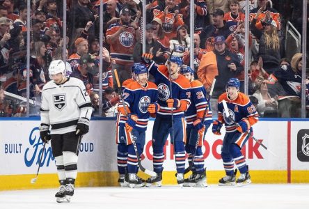 Les Oilers mettent fin à leur série de défaites en l’emportant 4-2 contre les Kings