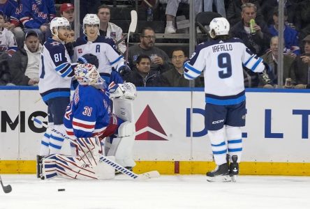 Un triplé pour Mark Scheifele dans la victoire de 4-2 des Jets face aux Rangers