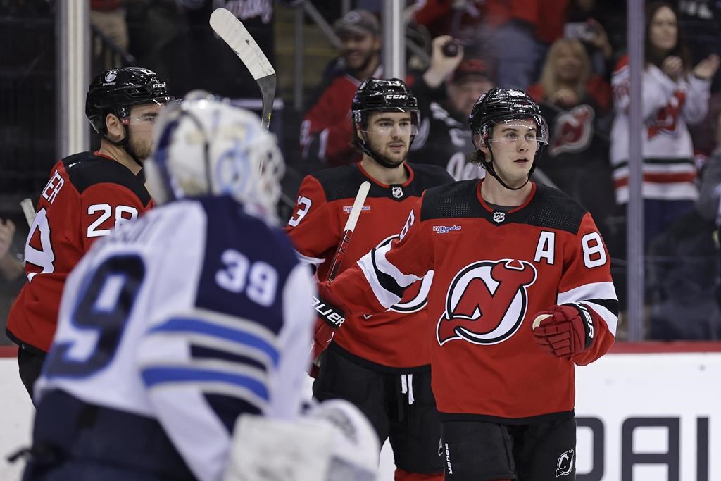 Un doublé pour Jack Hughes au New Jersey, dans un gain de 4-1 des Devils