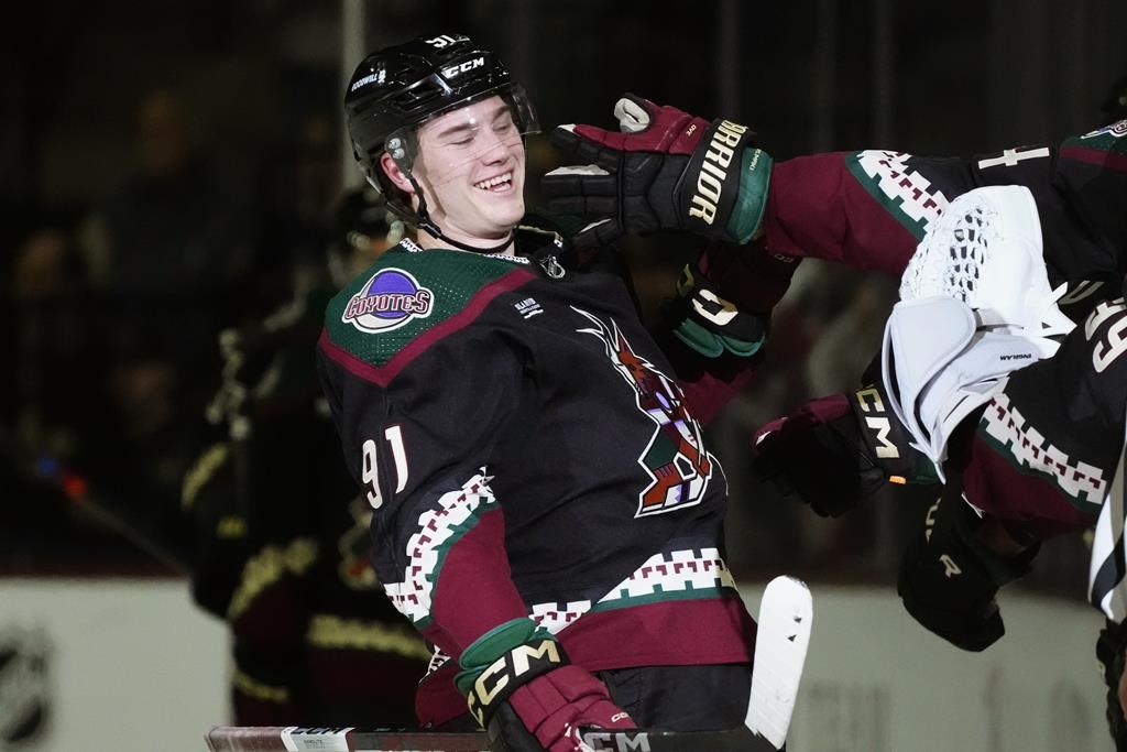 Doan marque deux buts à ses débuts dans la LNH et les Coyotes gagnent 6-2