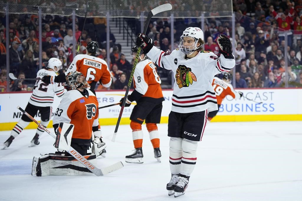 Connor Bedard et les Blackhawks défont les Flyers 5-1