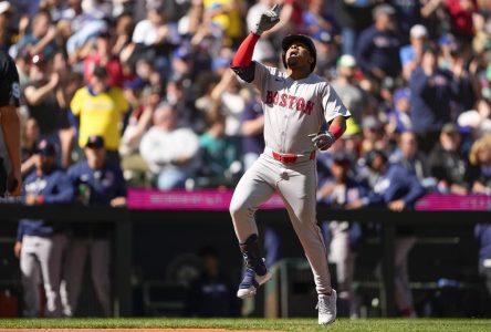 Enmanuel Valdez frappe un circuit de 3 points, les Red Sox défont les Mariners 5-1