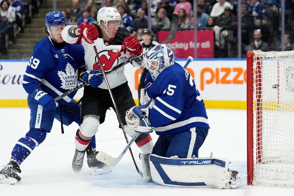 Deux buts de plus pour Matthews, mais Toronto perd 6-5 contre les Devils