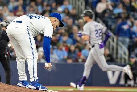 Les Rockies du Colorado frappent 20 coups sûrs dans un gain de 12-4 à Toronto