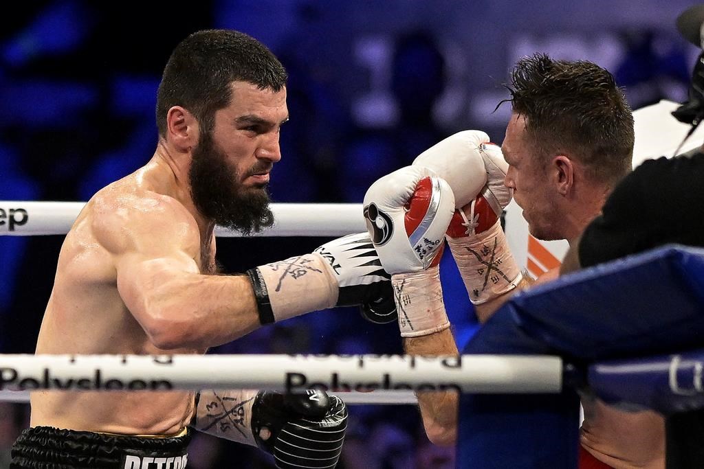 Artur Beterbiev se blesse, son combat d’unification contre Dmitry Bivol est repoussé