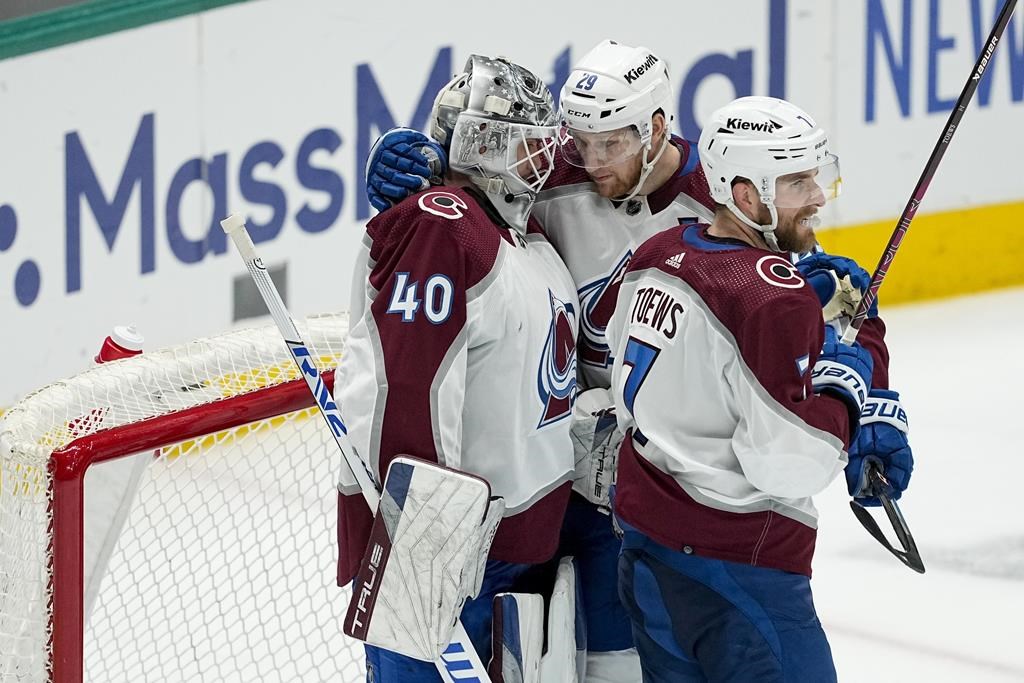 Makar marque deux buts et l’Avalanche gagne 5-3 pour forcer un sixième match