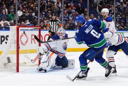 But tardif de Miller, les Canucks gagnent 3-2 pour s’approcher du carré d’as