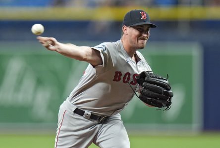 Duran frappe un circuit et vole le marbre dans le gain de 5-2 des Red Sox