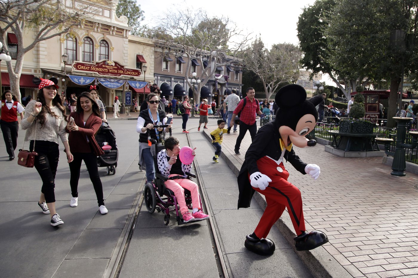 Les artistes de Disneyland en Californie votent en faveur de l’adhésion à un syndicat