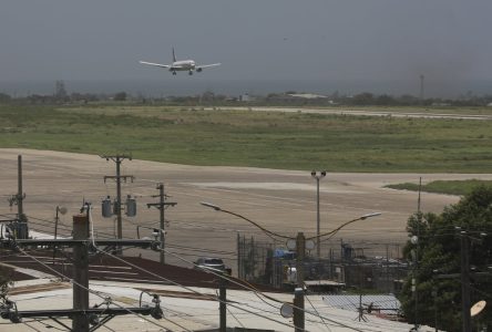 Le principal aéroport international d’Haïti rouvre trois mois après sa fermeture