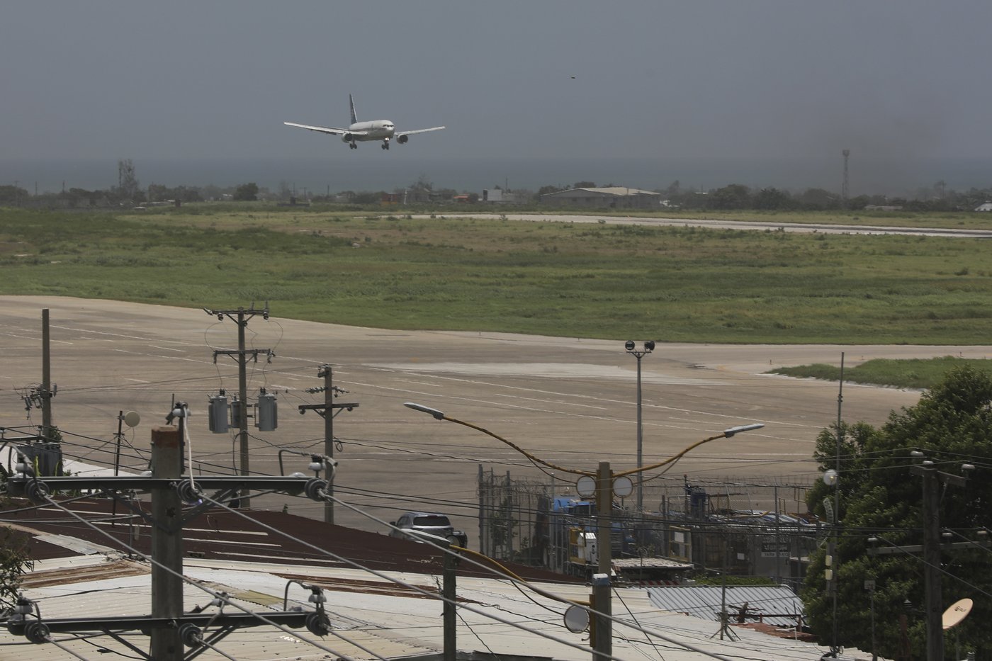 Le principal aéroport international d’Haïti rouvre trois mois après sa fermeture