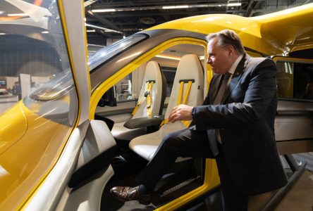 François Legault annonce la création d’une zone d’innovation en aérospatiale