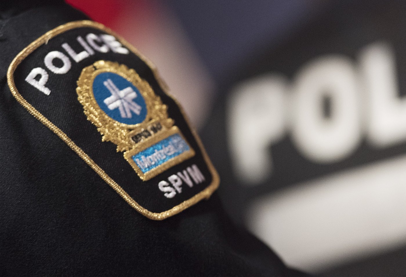 Un homme arrêté pour des coups de feu tirés sur une école juive de Montréal