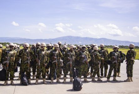 Le premier contingent de policiers kényans est arrivé en Haïti mardi