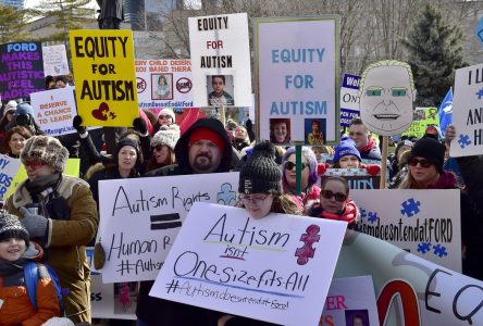 Plus de 70 000 enfants ontariens sont à la recherche de services en matière d’autisme