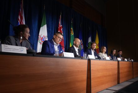 Immigration: Eby se dit frustré par l’argent obtenu par Québec «au mépris» de l’Ouest