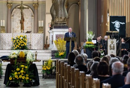 Funérailles nationales de Jean-Pierre Ferland : musique et hommages à l’honneur