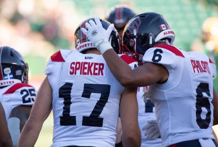 Walter Fletcher marque 2 touchés et les Alouettes défont les Elks 23-20