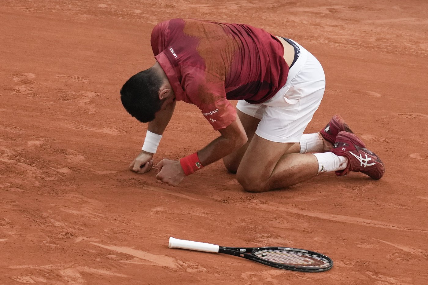 Djokovic dit que l’opération a été un succès et il espère un retour rapide