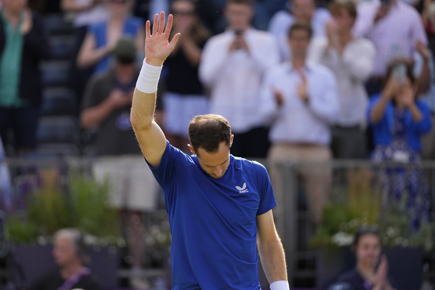 Andy Murray est incertain d’être prêt pour Wimbledon après s’être blessé au dos