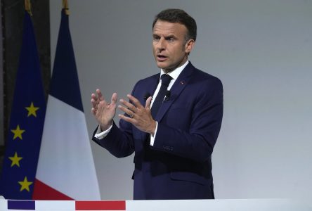 Macron appelle à l’union des politiciens modérés pour vaincre l’extrême droite