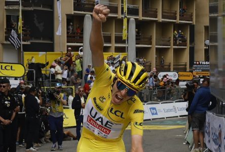 Tadej Pogacar remporte la 14e étape du Tour de France pour consolider son avance