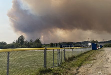 Les équipes au sol vont commencer à attaquer l’incendie de Labrador City