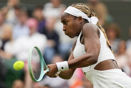 Coco Gauff accède au troisième tour à Wimbledon, assure ne pas ressentir de pression