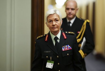 De nombreux défis attendent la première femme chef d’état-major de la Défense
