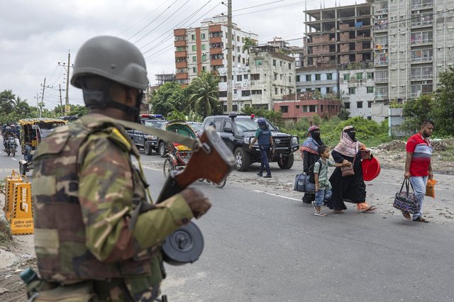 La Malaisie a évacué 123 de ses citoyens du Bangladesh