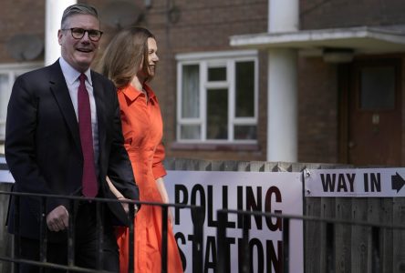 Les électeurs britanniques se rendent aux urnes, le Parti travailliste part favori