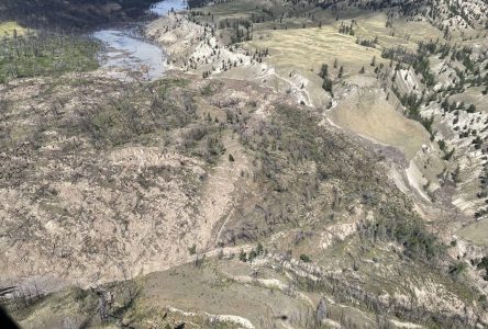 Un glissement de terrain mène à des évacuations en Colombie-Britannique