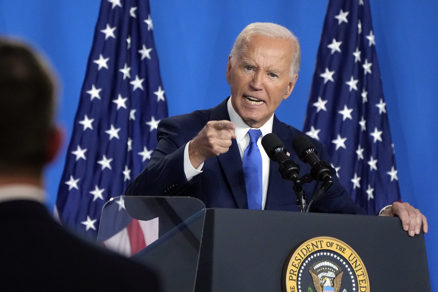Joe Biden encore déterminé à  «terminer le travail» malgré les appels à se retirer