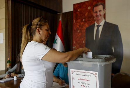 Les Syriens votent lundi lors des élections législatives