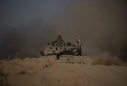 Les forces israéliennes avancent plus loin dans la ville de Gaza
