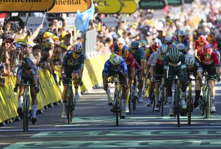 Le sprinter néerlandais Groenewegen a remporté la sixième étape du Tour de France