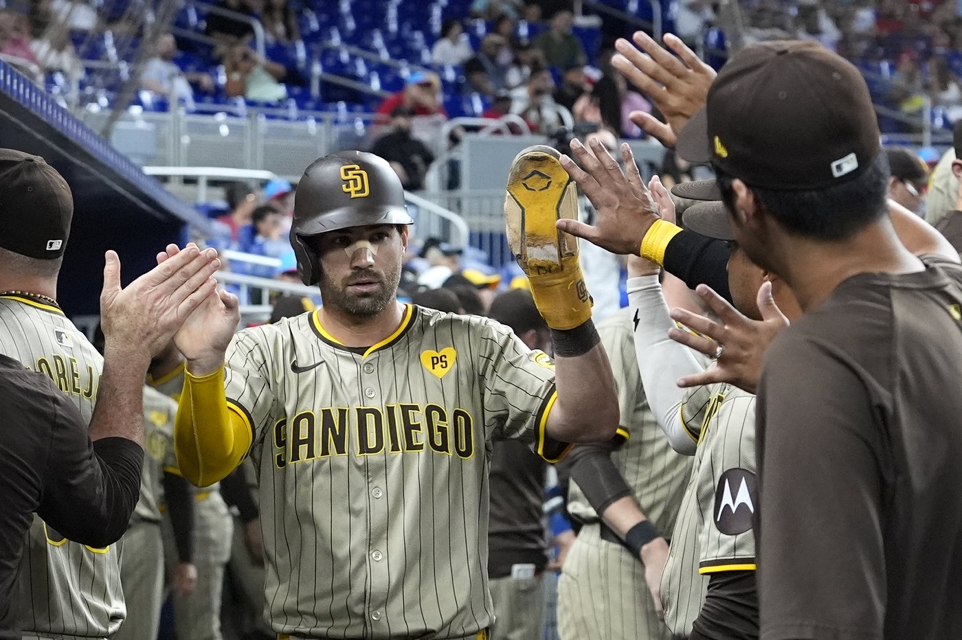 Les Padres gagnent en 10e manche face aux Marlins pour leur 7e victoire de suite