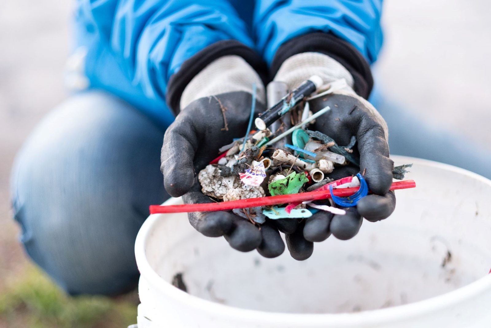 Une corvée de nettoyage des berges à Lacolle