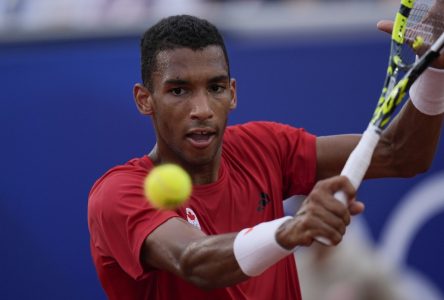 Auger-Aliassime s’incline contre Alcaraz et jouera pour le bronze aux JO de Paris