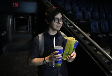 Un cinéphile tentera d’établir le record du monde de films regardés au TIFF