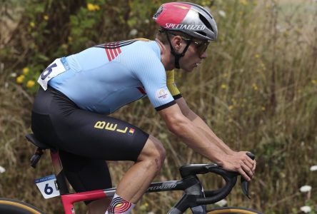 Remco Evenepoel termine son périple de 273 kilomètres avec l’or autour du cou