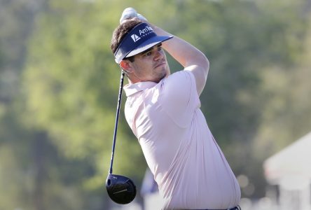 Beau Hossler prend la tête du Championnat Wyndham, retardé par la pluie