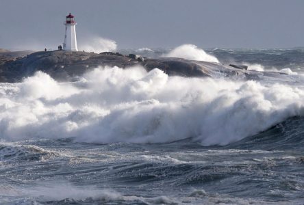 Ernesto devrait passer au sud de Terre-Neuve, mais il apportera de fortes pluies