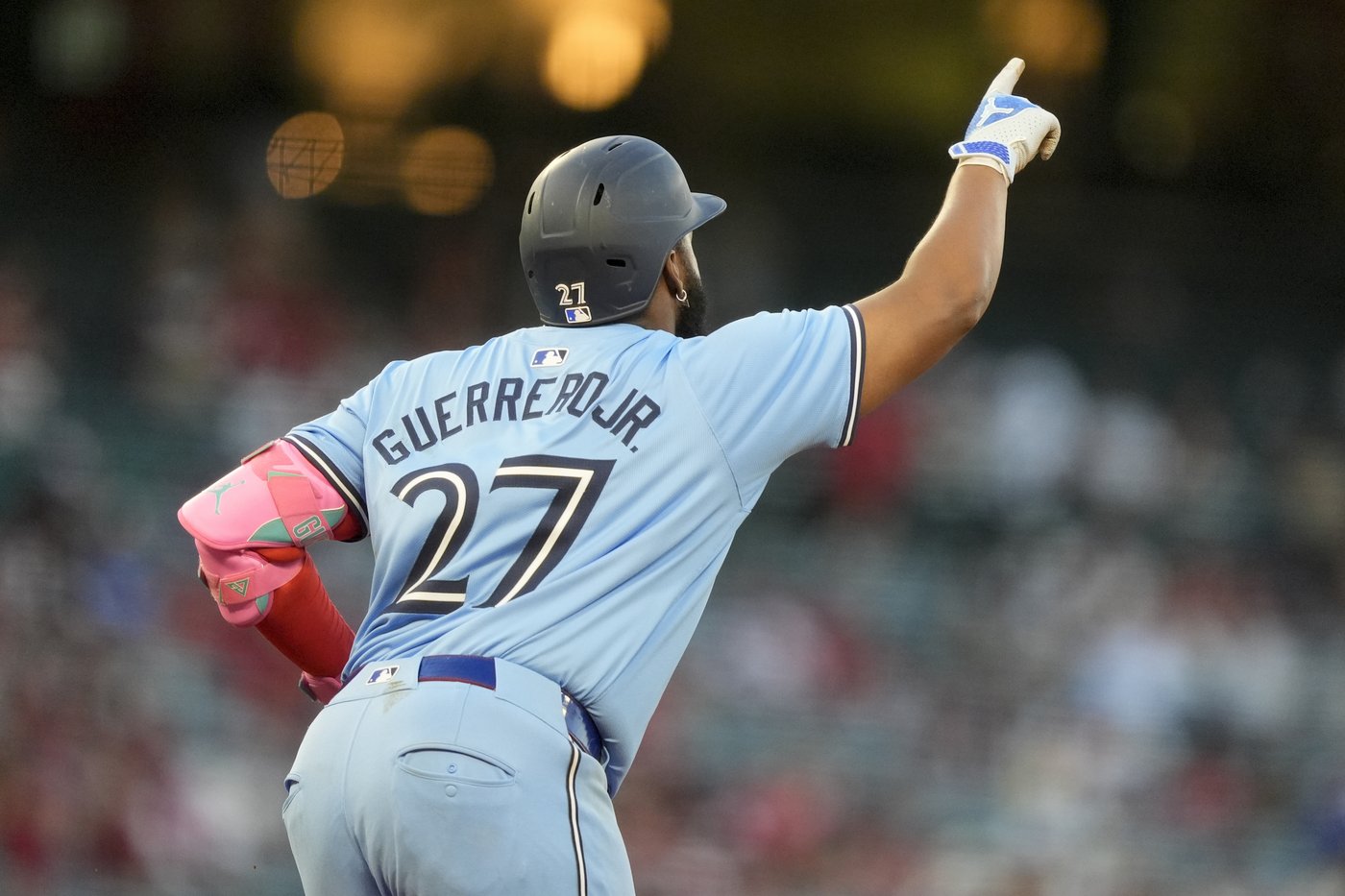 Kevin Gausman et Vladimir Guerrero fils aident les Blue Jays à vaincre les Angels 6-1