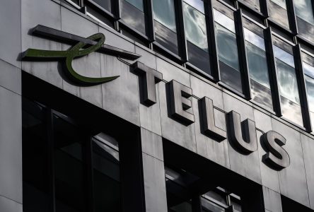 Les Métallos protestent à Montréal contre les «congédiements déguisés» de Telus