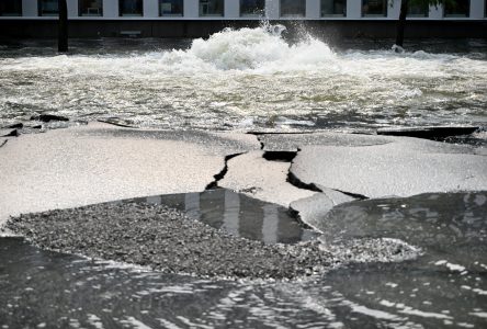 Bris d’aqueduc à Montréal: la conduite était «sous surveillance», révèle la Ville