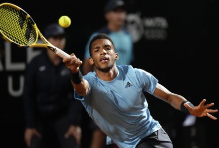 Après le revers de FAA, Djokovic aimerait voir un meilleur recours aux reprises